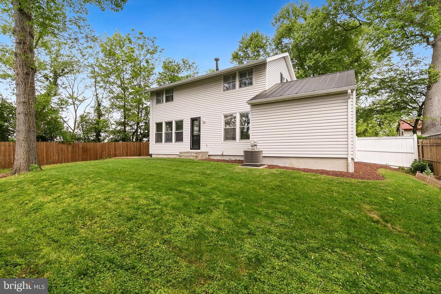 9406 Hale Place photo 38