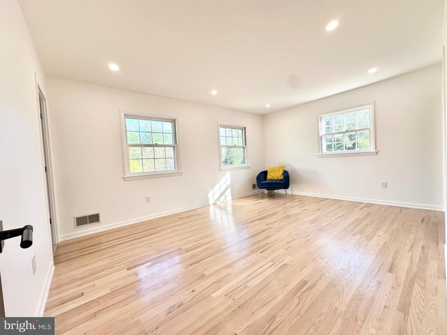 17821 Pond Road photo 96