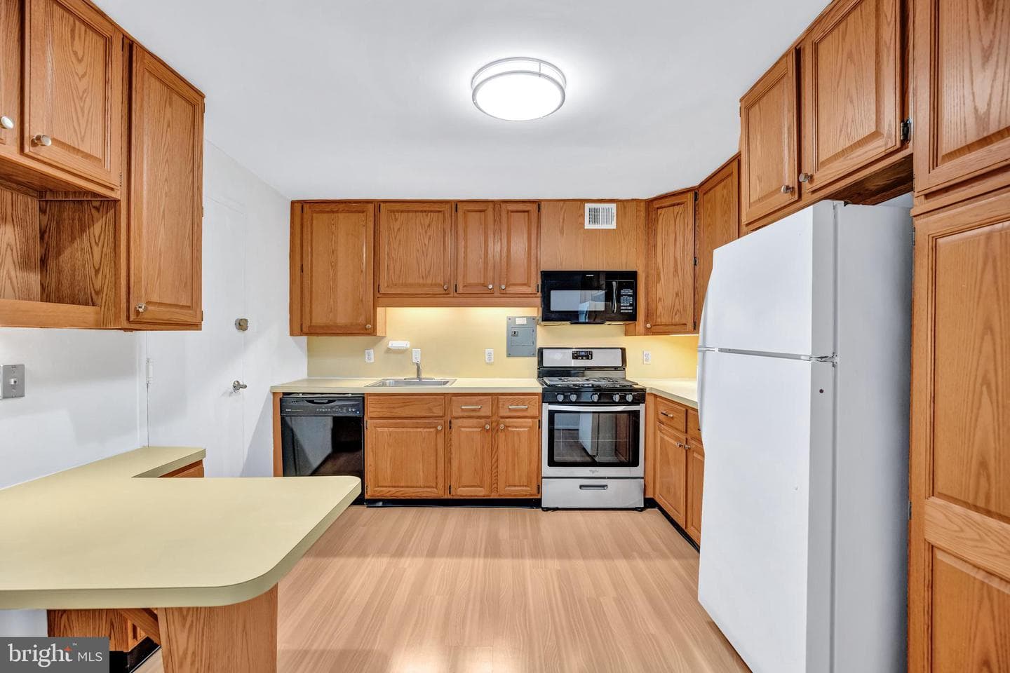 5301 Westbard Circle #429 photo 6