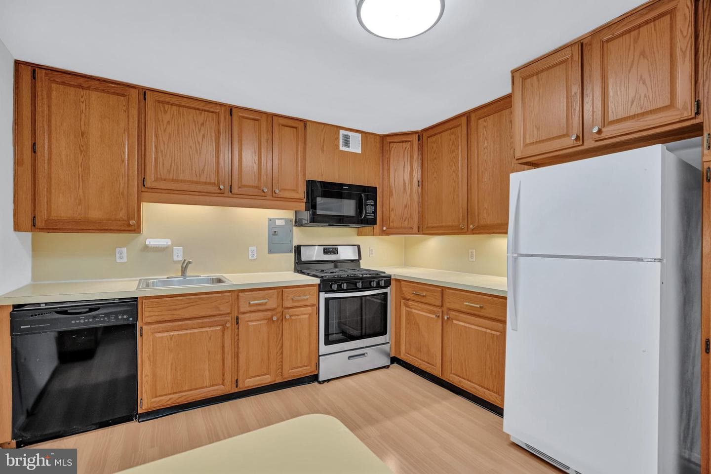 5301 Westbard Circle #429 photo 7