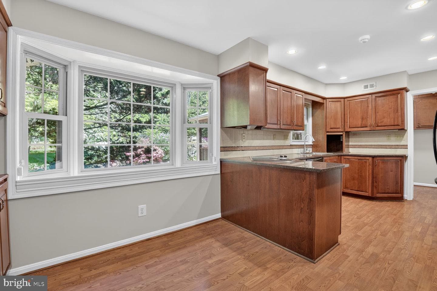 5005 Jasmine Drive photo 13