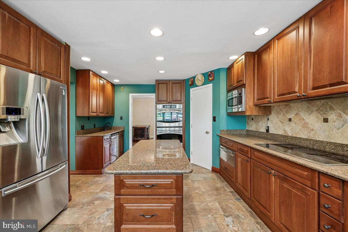 13113 Chestnut Oak Drive photo 13