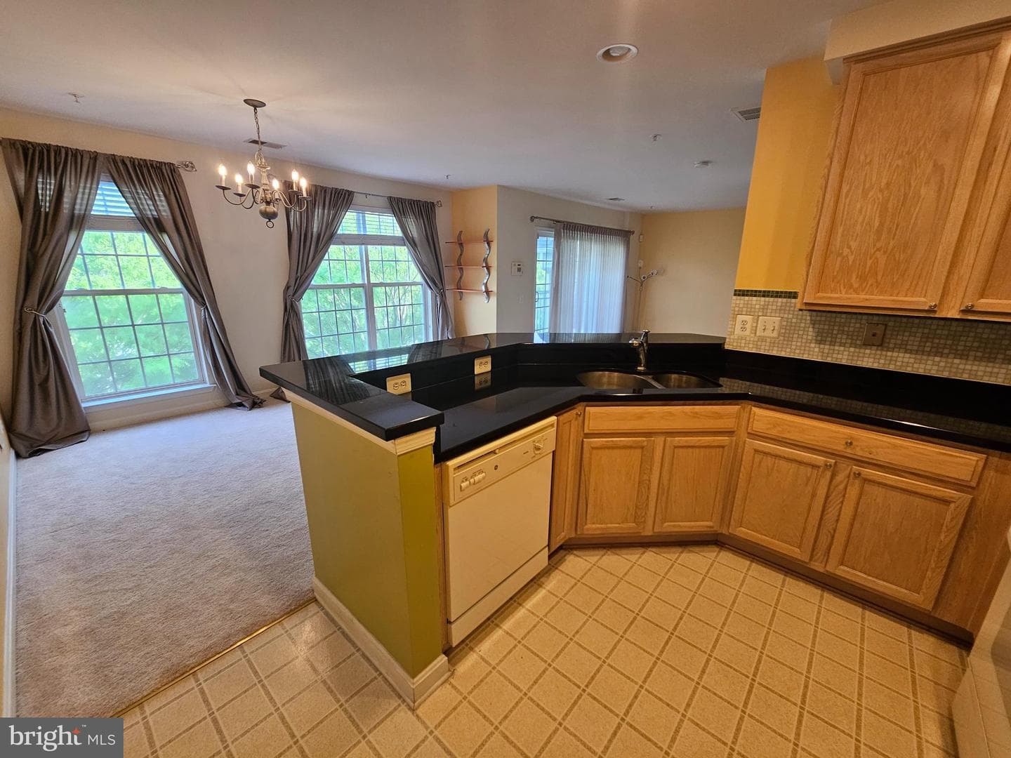 343 Fallsgrove Drive #47 photo 3