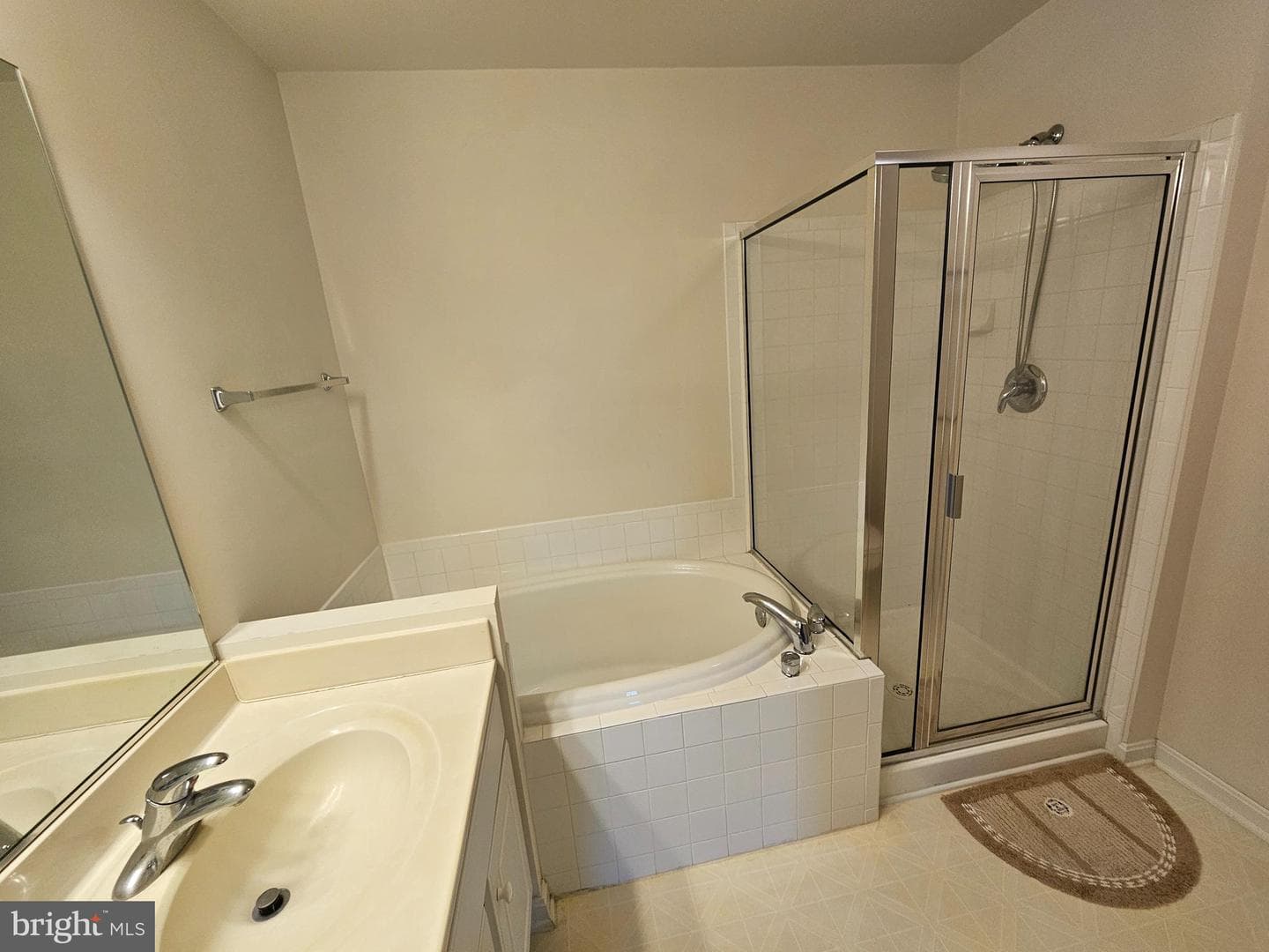 343 Fallsgrove Drive #47 photo 9