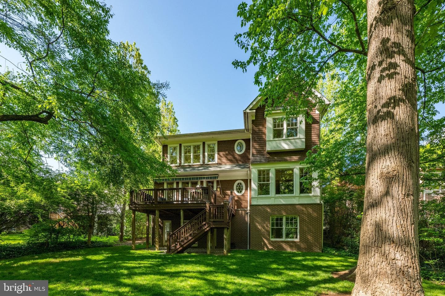 4520 Dorset Avenue photo 2