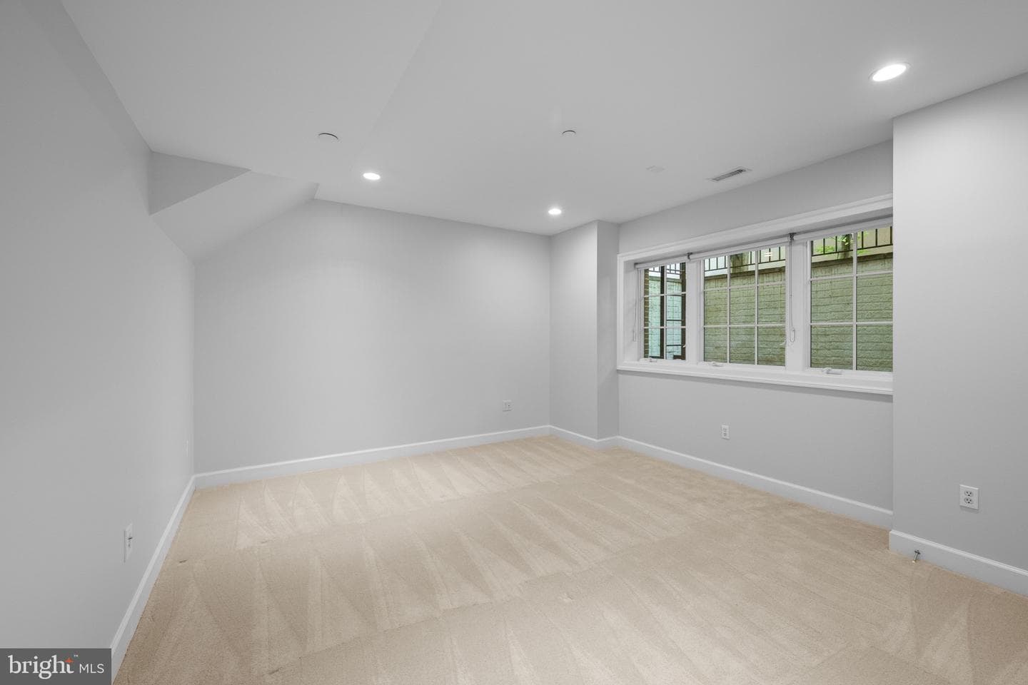 4520 Dorset Avenue photo 26