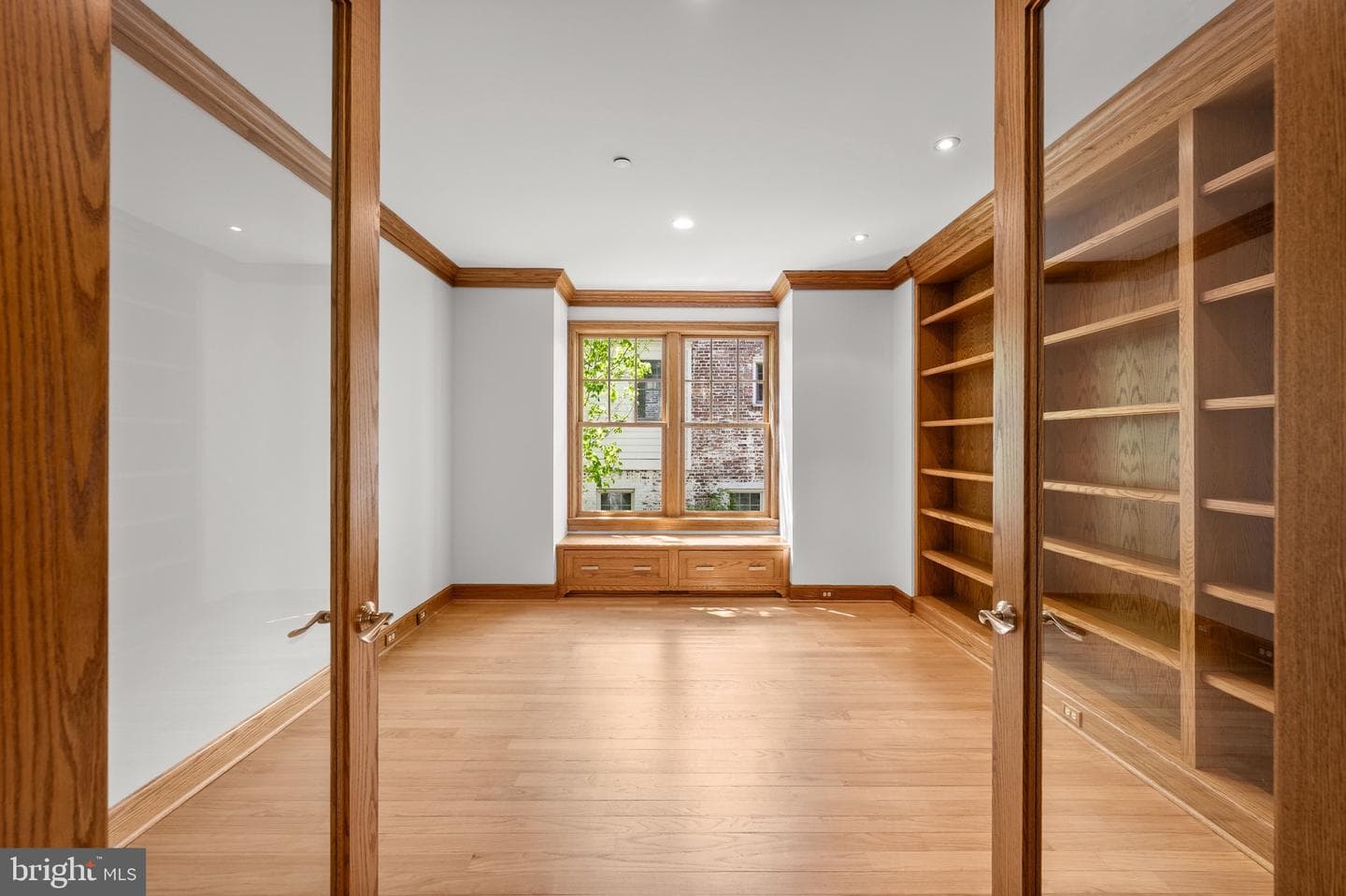 4520 Dorset Avenue photo 4