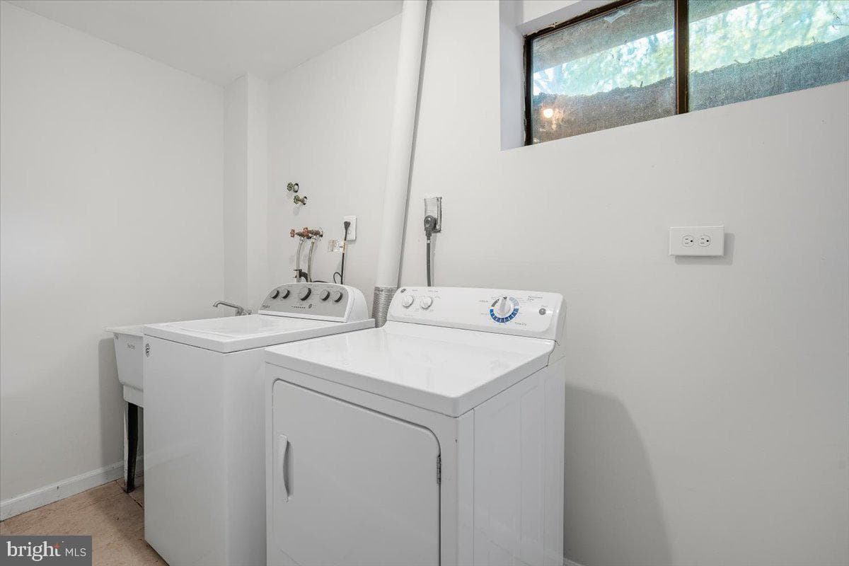 3912 Gelding Lane photo 29