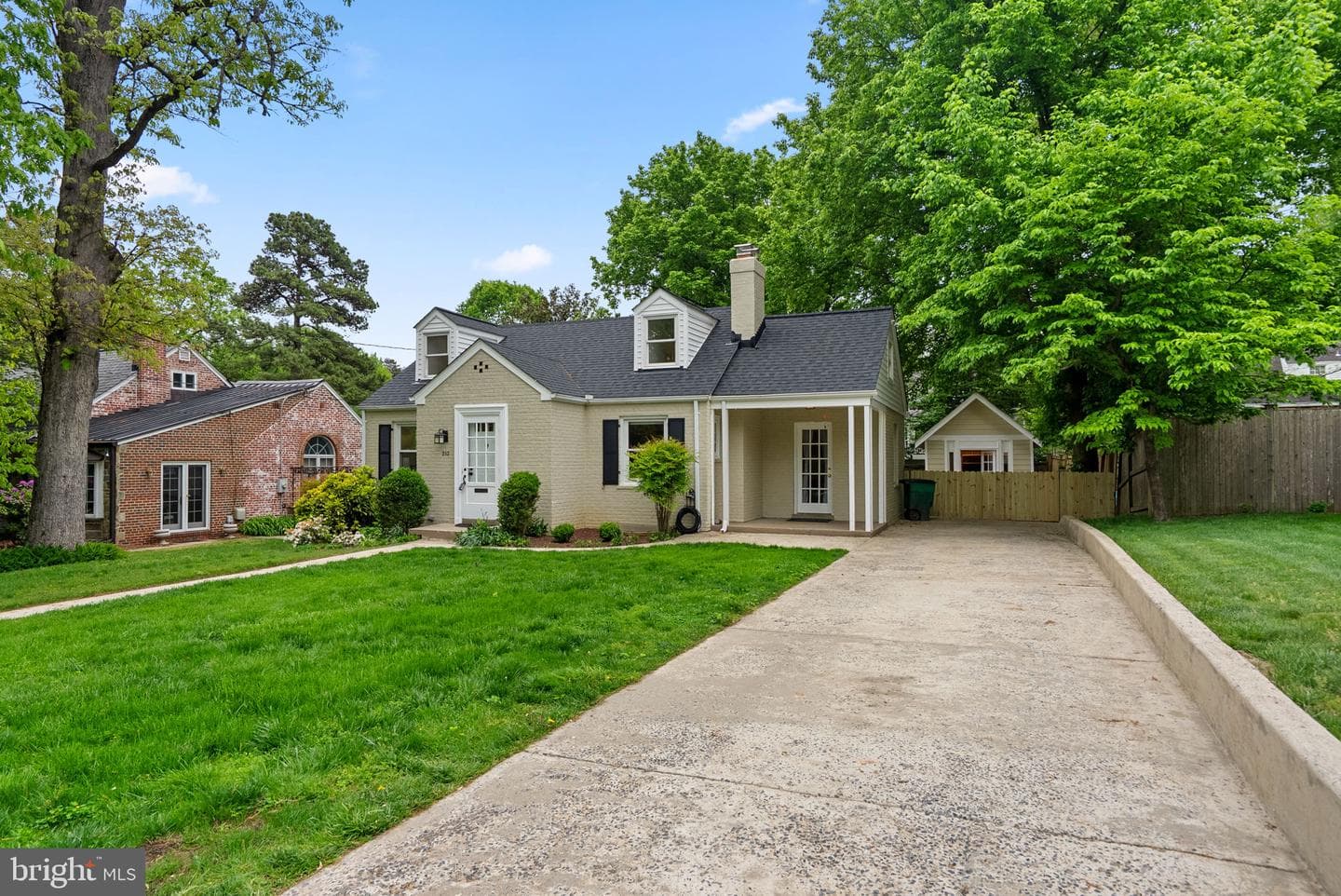 213 Lexington Drive photo 29