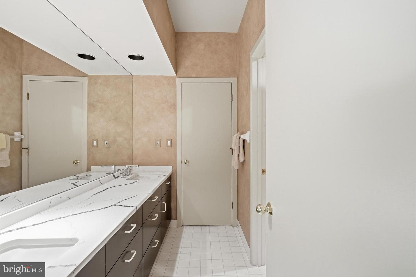 9 Oaklyn Court photo 25