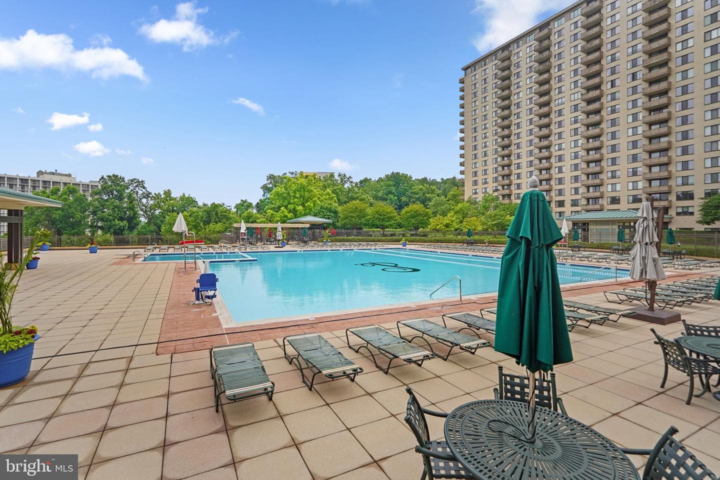 5225 Pooks Hill Road #804n photo 32