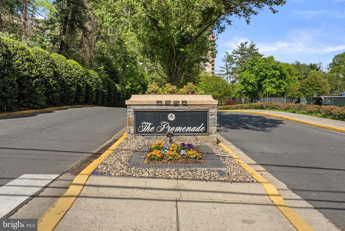 5225 Pooks Hill Road #804n photo 38