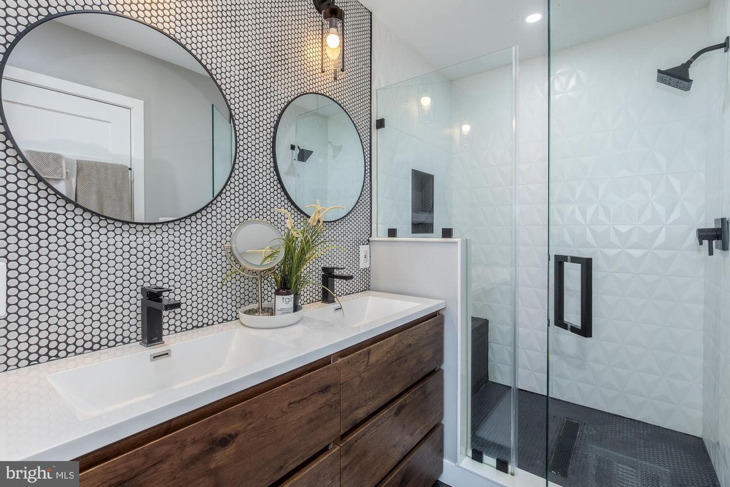 6502 Greyswood Road photo 7