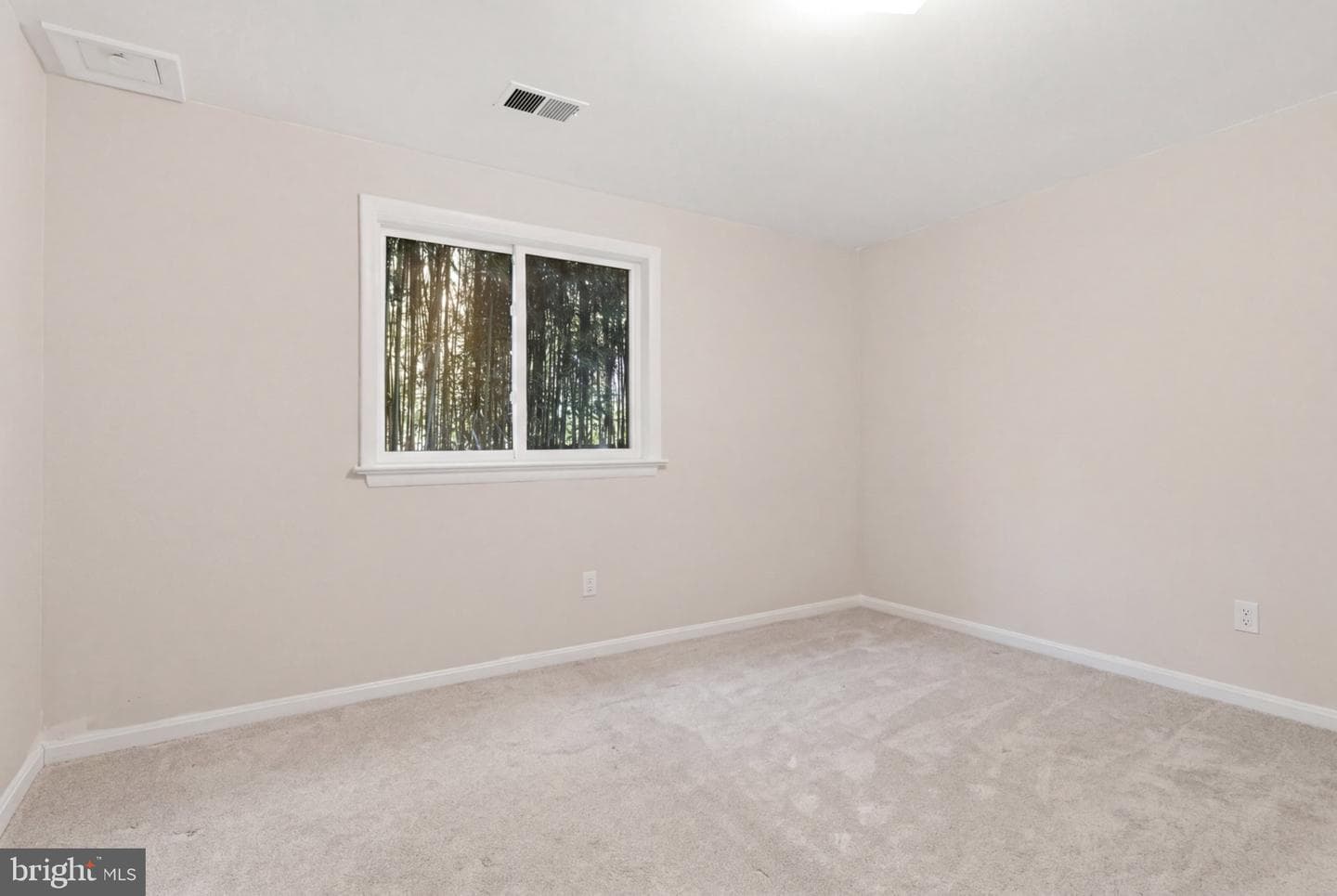 8104 Hawthorne Court photo 31