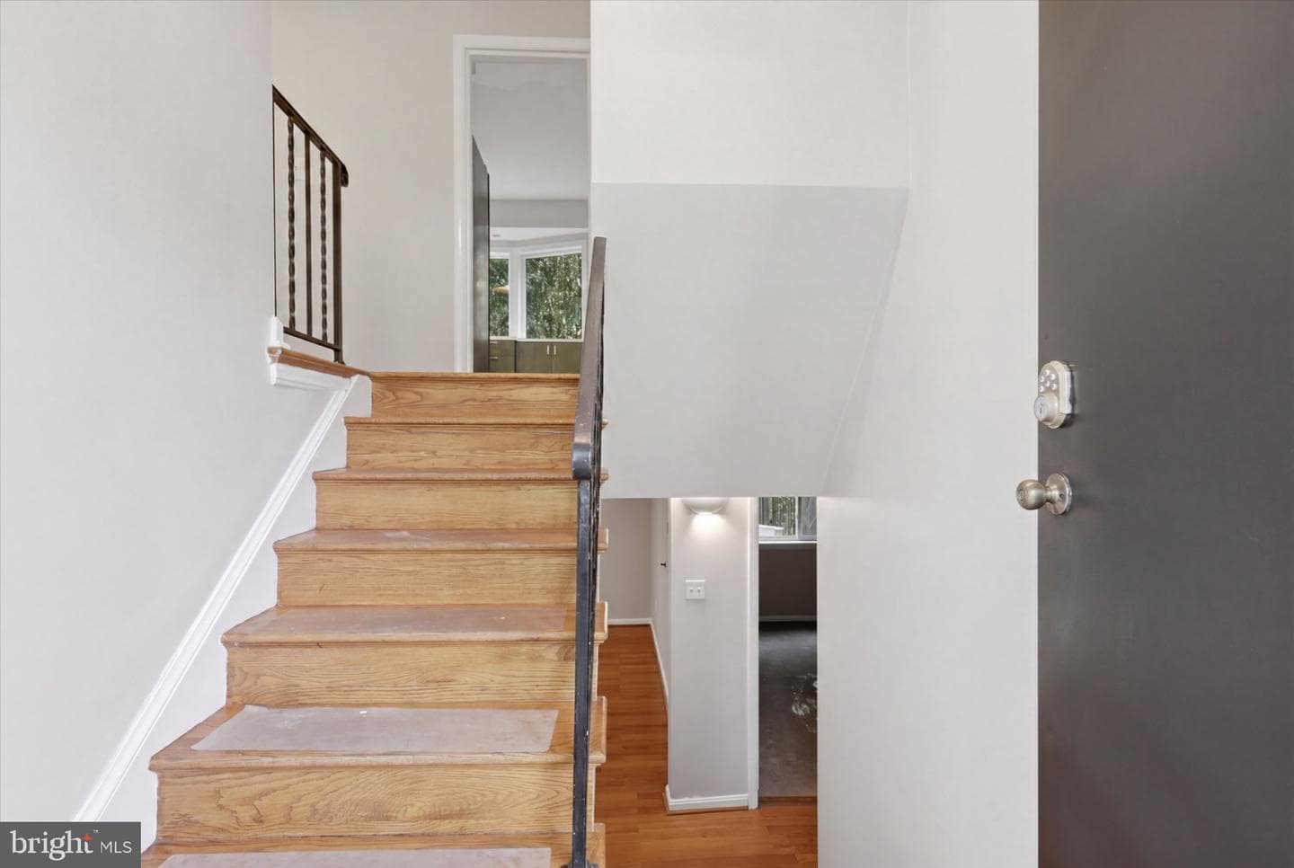 8104 Hawthorne Court photo 4