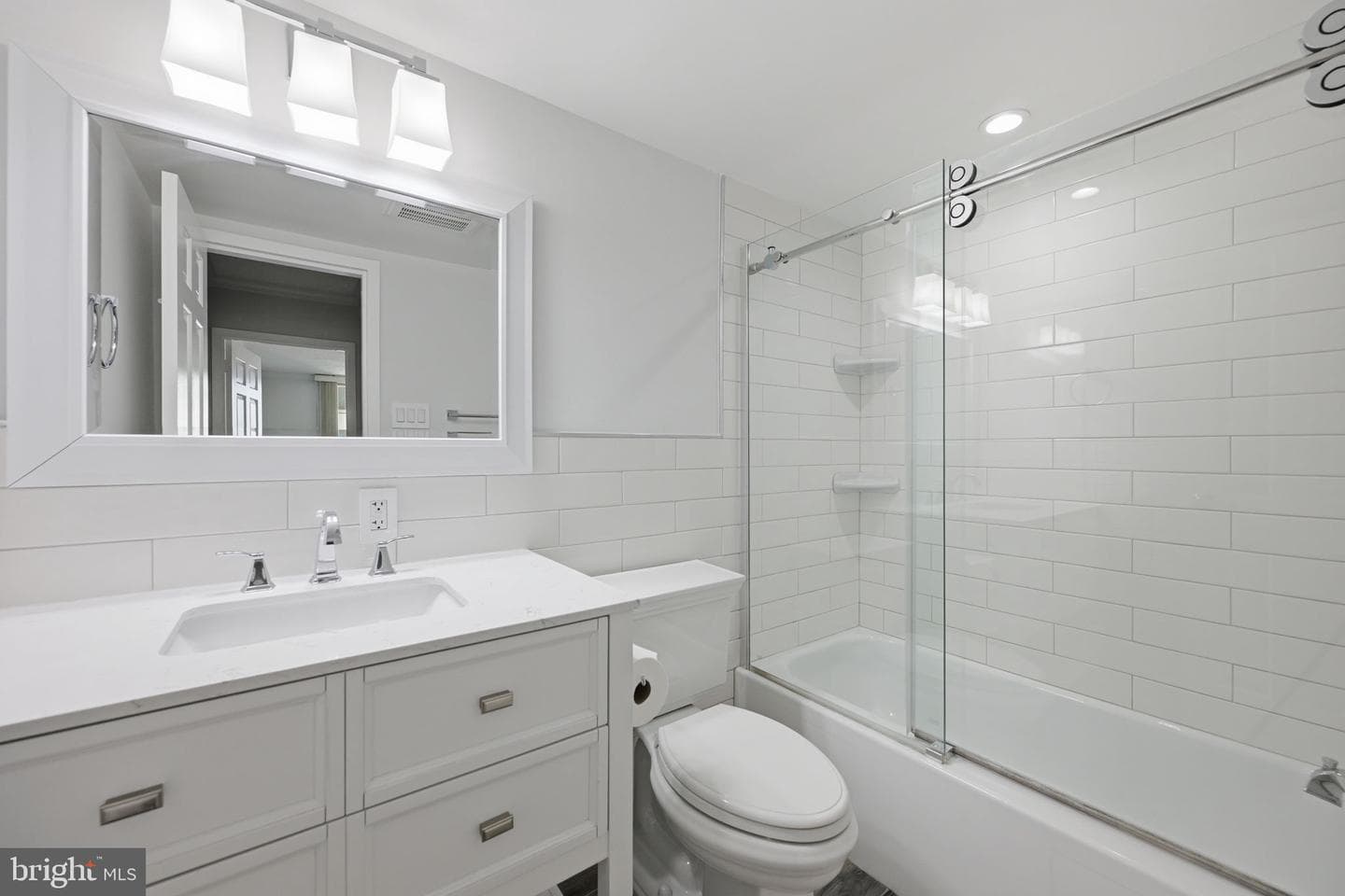 4601 N Park Avenue #1120-V photo 5