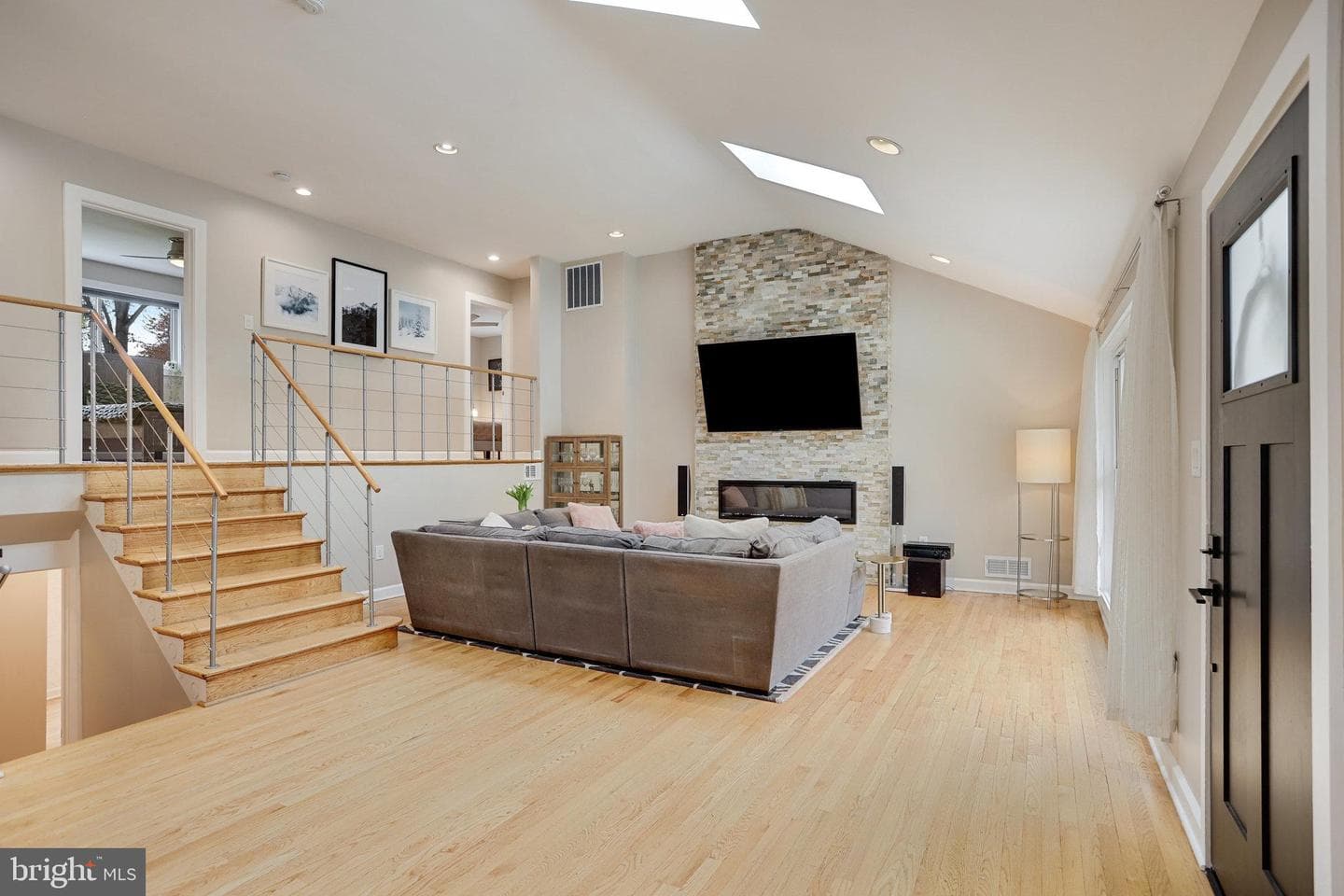 4522 Traymore Street photo 13