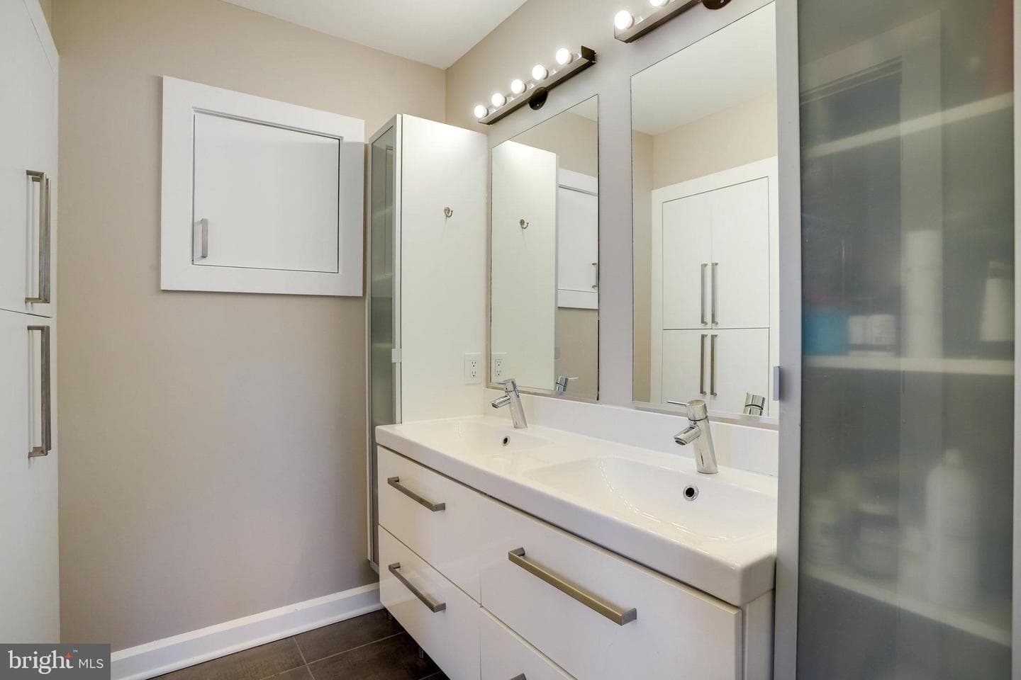 4522 Traymore Street photo 28
