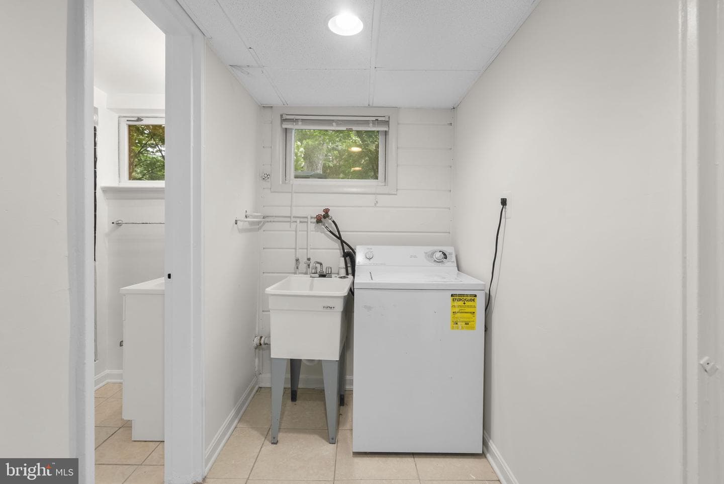 1509 Woodman Avenue photo 43