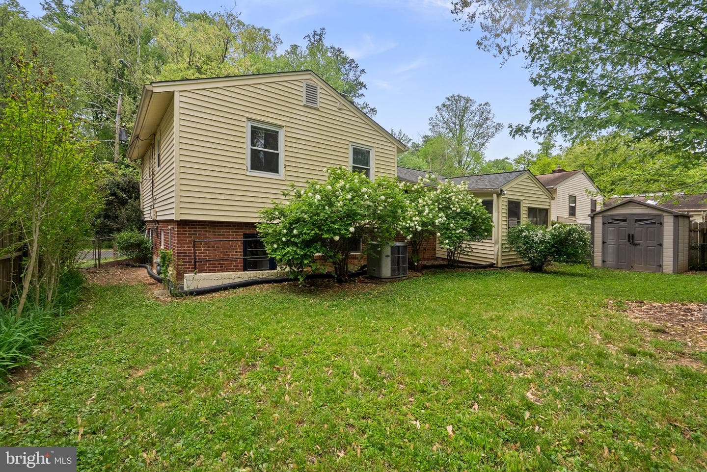 1509 Woodman Avenue photo 48