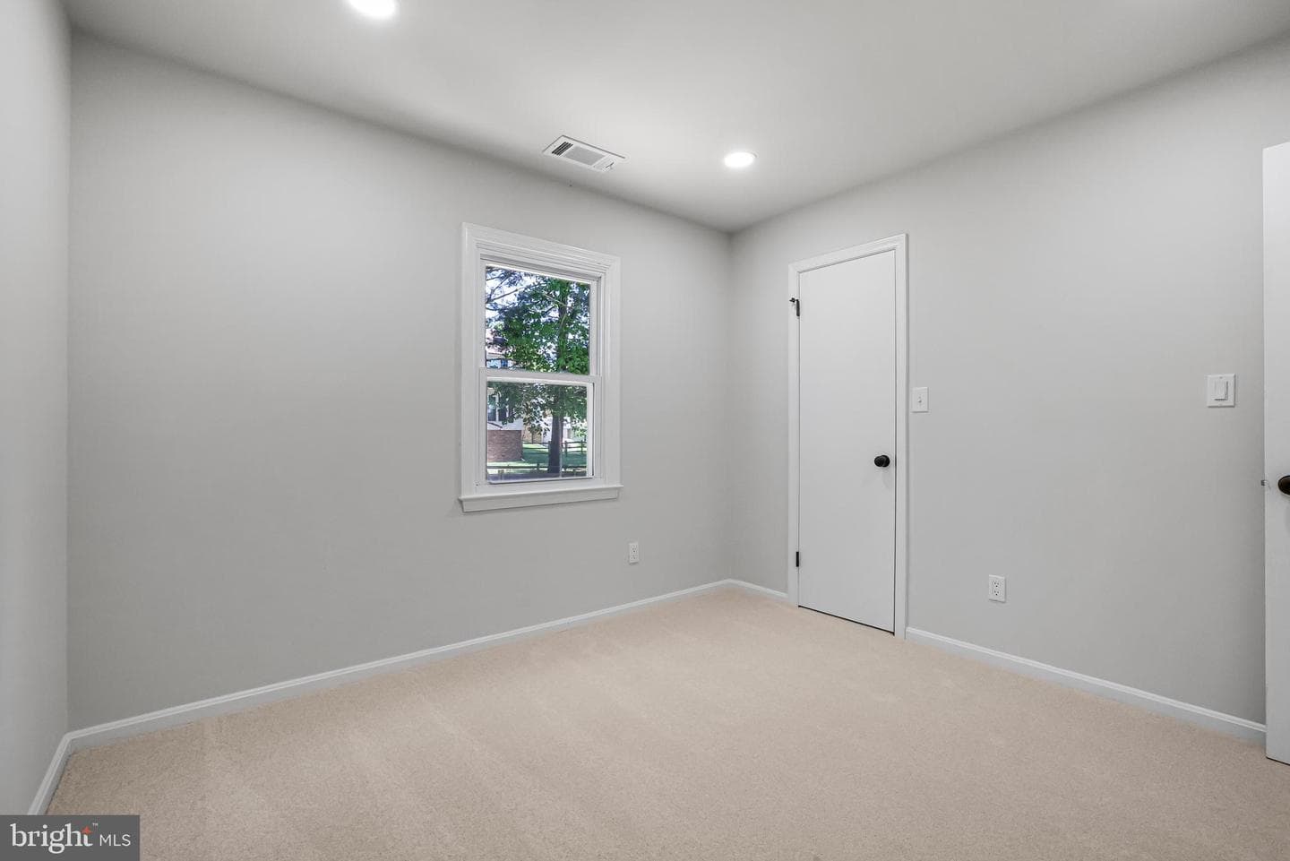 9933 Dellcastle Road photo 59
