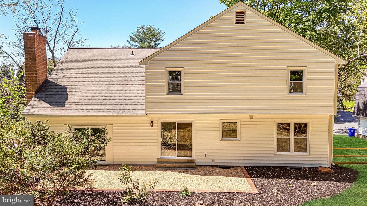 9933 Dellcastle Road photo 71