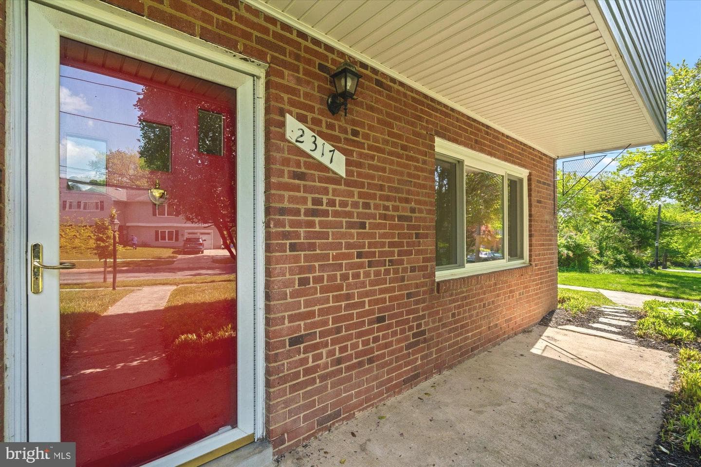 2317 Ross Road photo 2