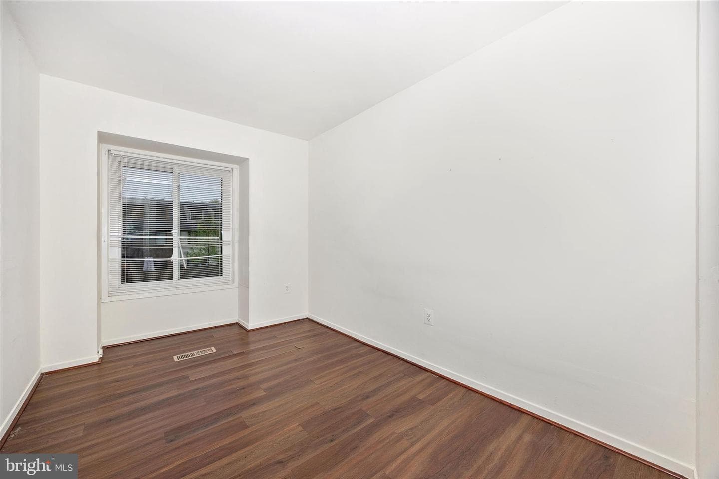 9913 Forest View Place photo 23