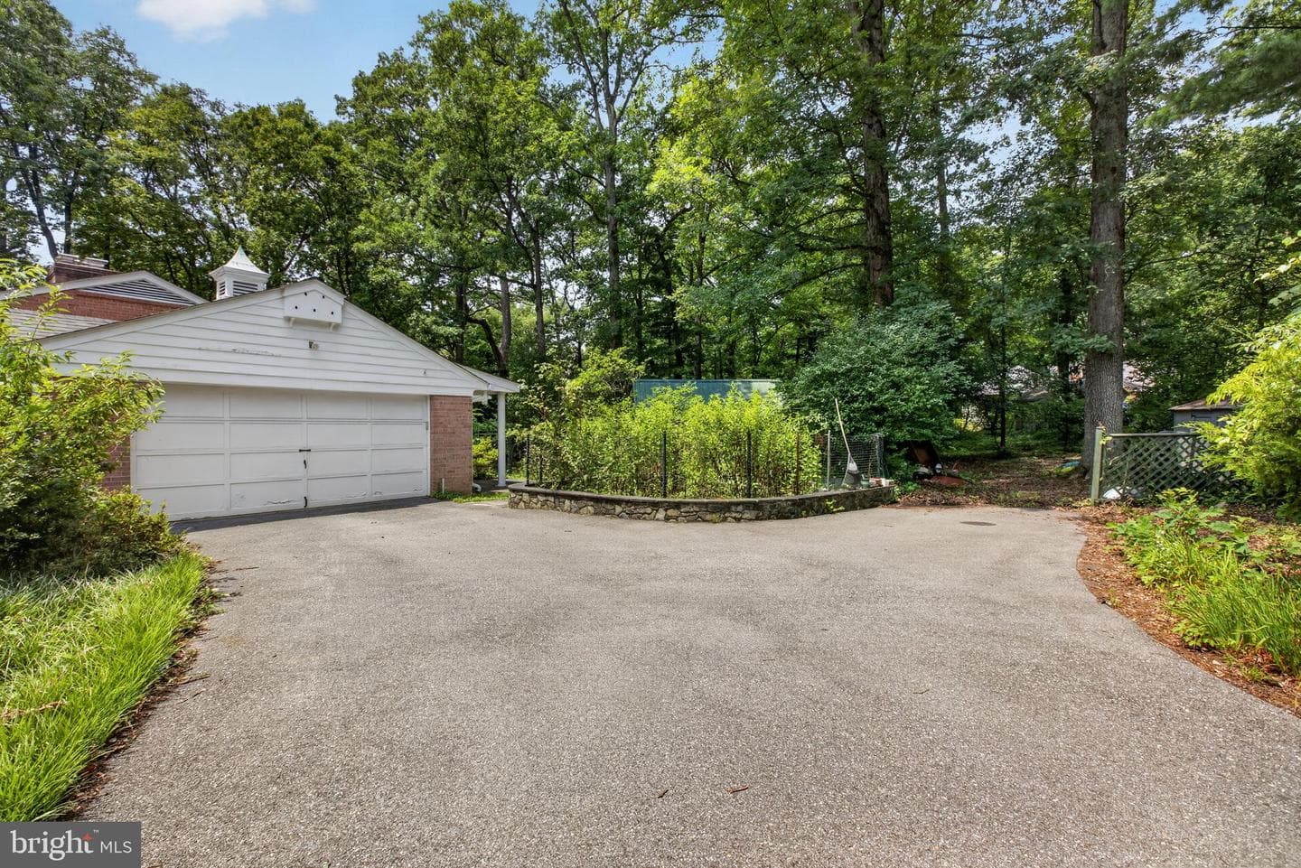 10600 Greenacres Drive photo 3