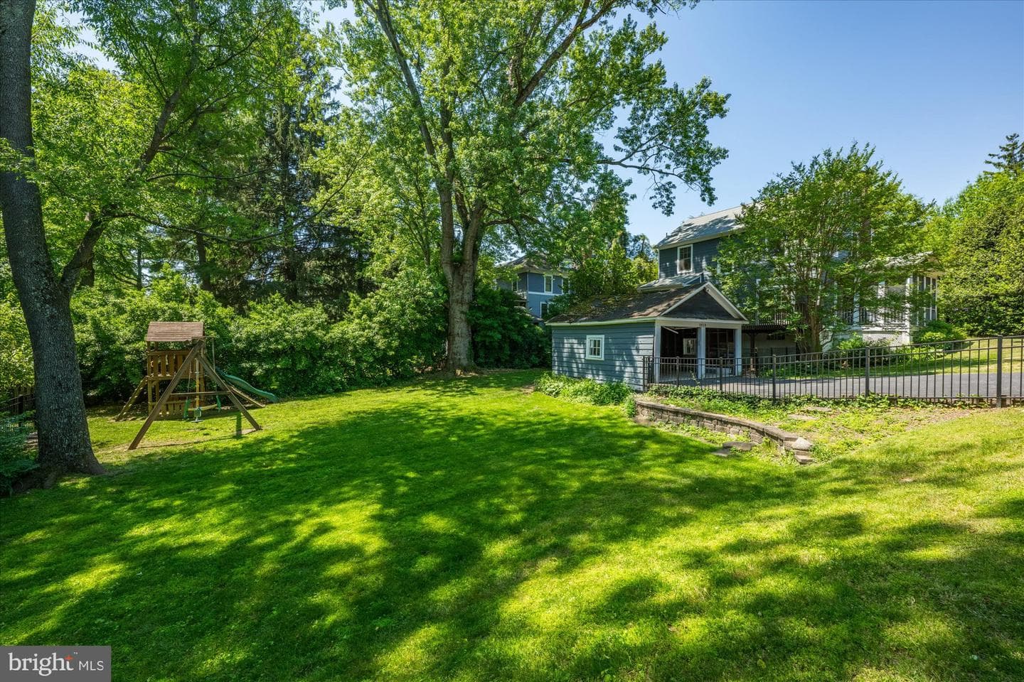 3810 Dresden Street photo 61