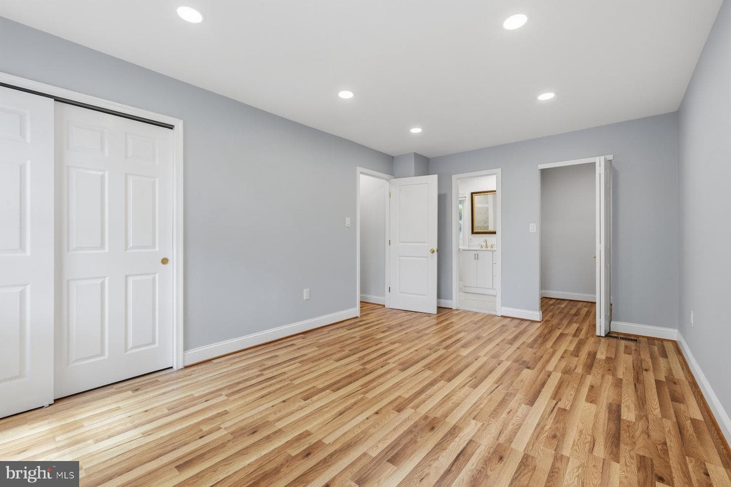 1517 Gerard Street photo 22