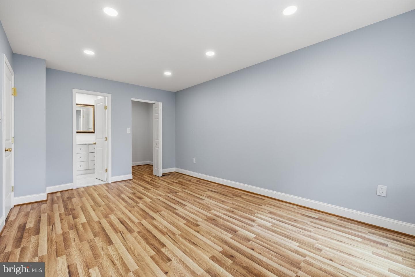 1517 Gerard Street photo 23