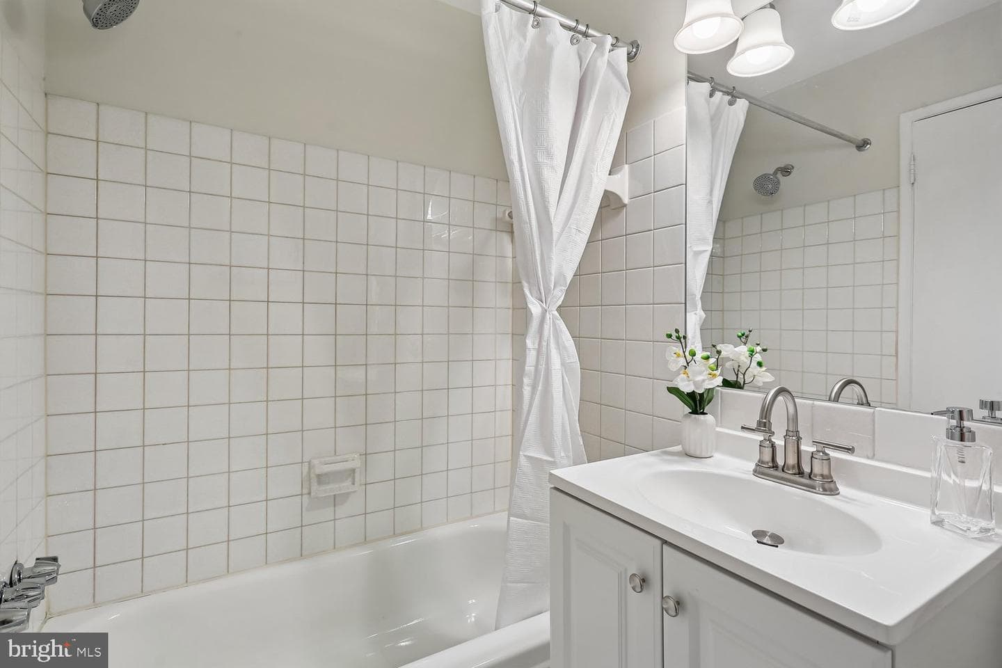 150 Monroe Street #302 photo 17