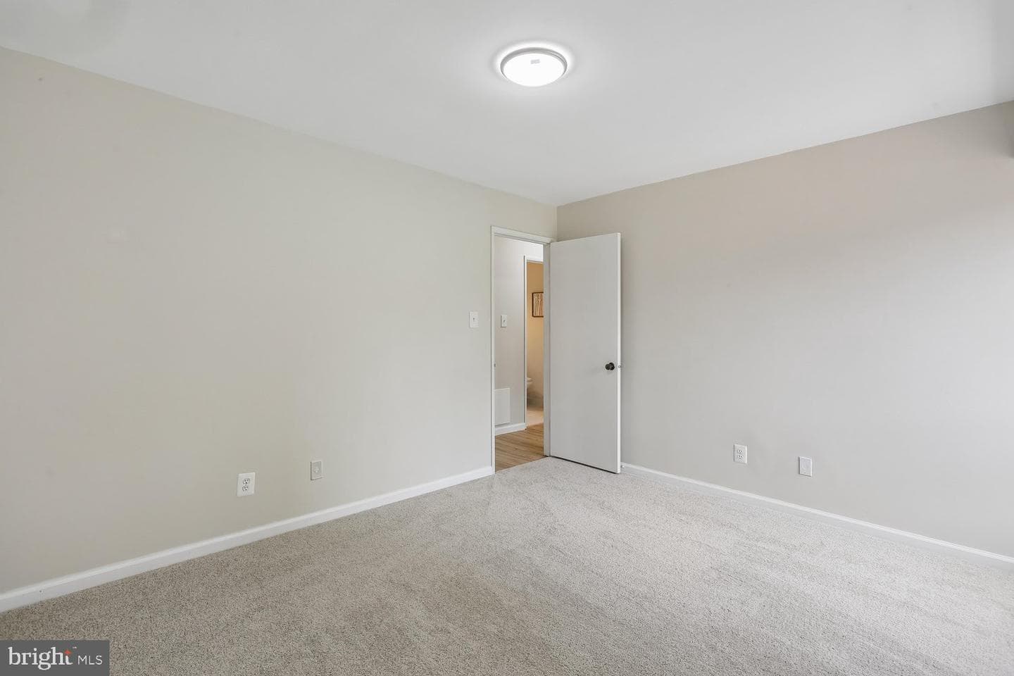 150 Monroe Street #302 photo 21