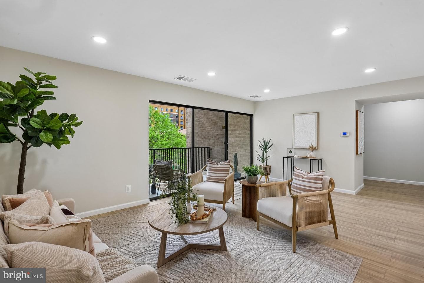 150 Monroe Street #302 photo 33