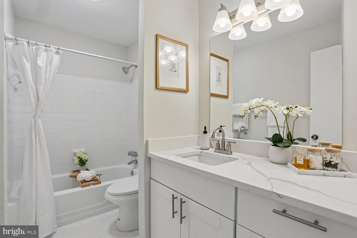150 Monroe Street #302 photo 37