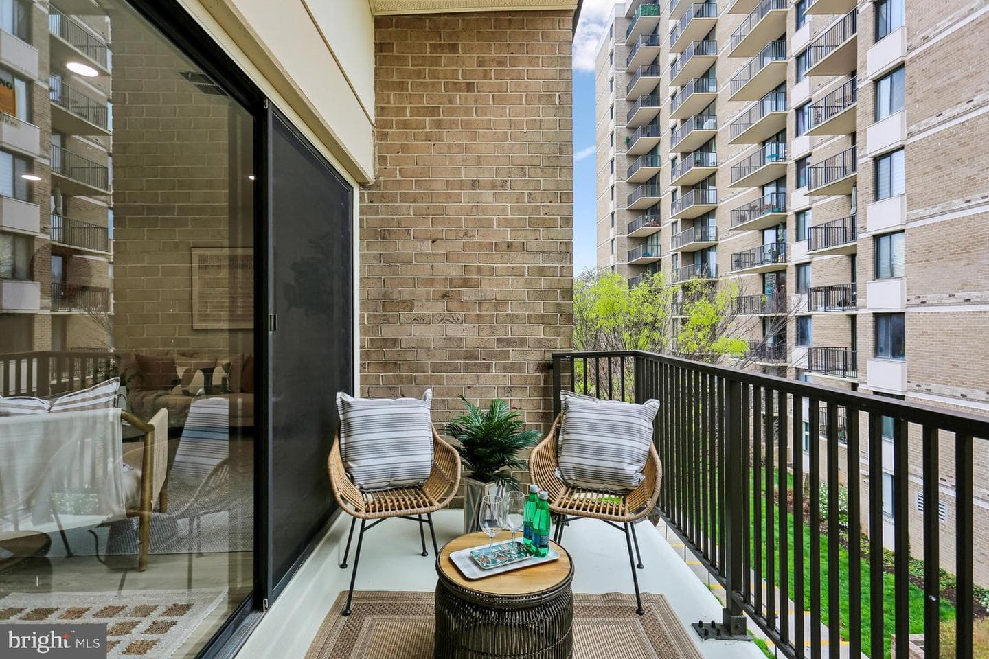 150 Monroe Street #302 photo 6