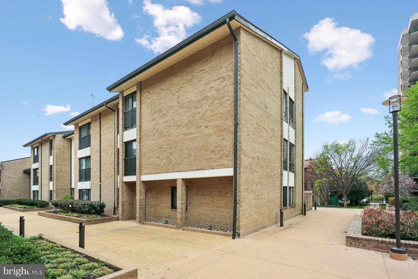 150 Monroe Street #302 photo 7