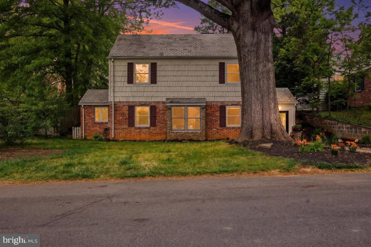 1613 N Springwood Drive N, Silver Spring