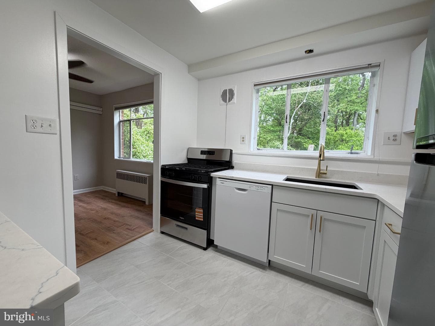 10305 Montrose Avenue #m-101 photo 12