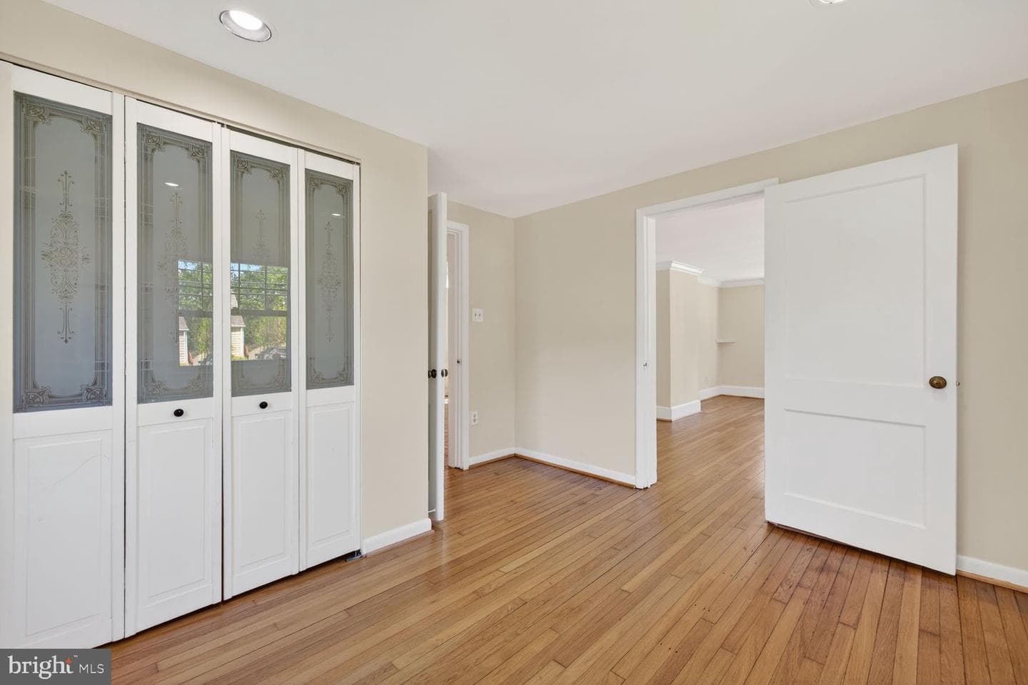 528 Beall Avenue photo 11