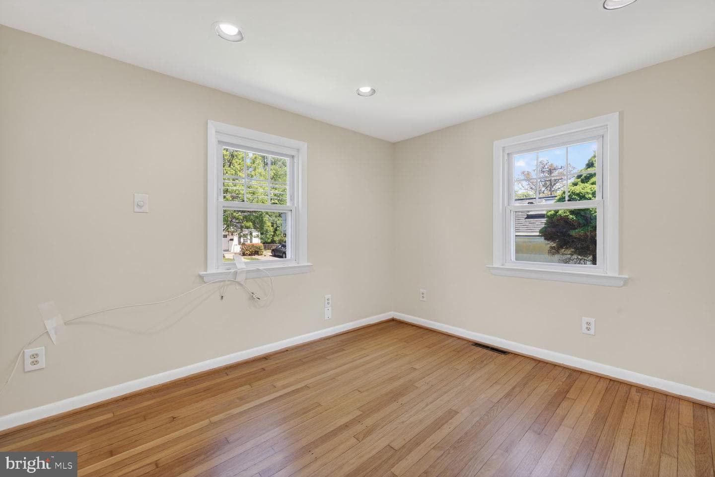 528 Beall Avenue photo 12
