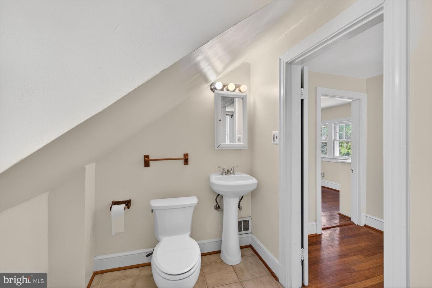 528 Beall Avenue photo 21