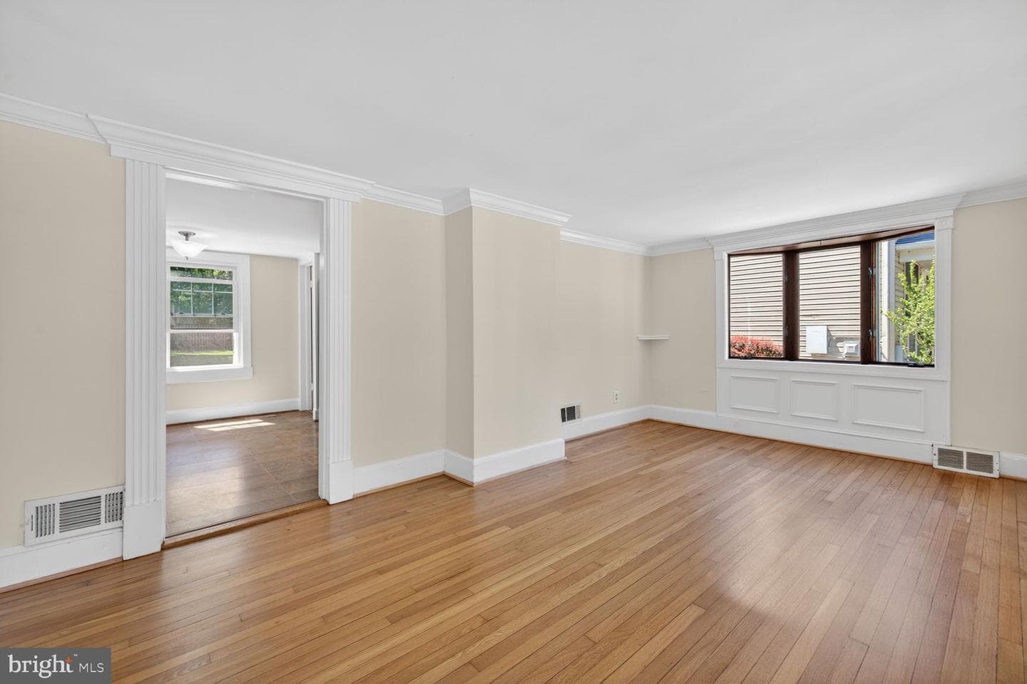 528 Beall Avenue photo 6