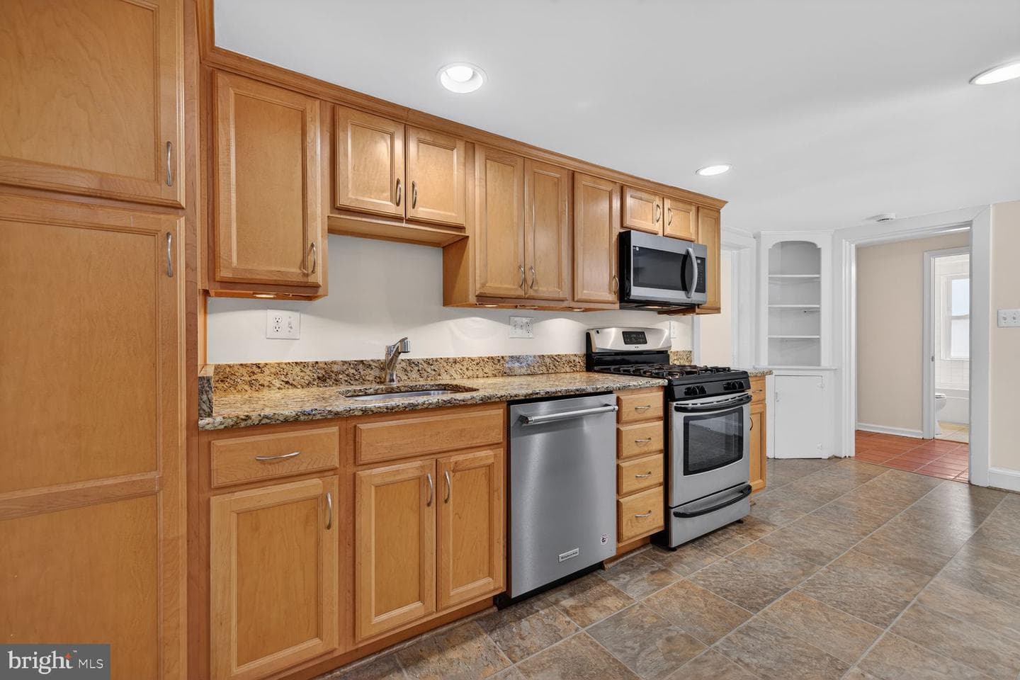 528 Beall Avenue photo 8