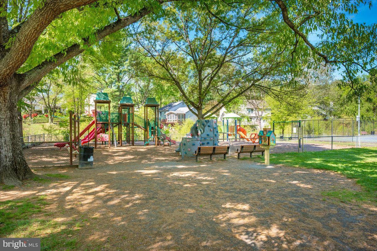844 Quince Orchard Boulevard #101 photo 29