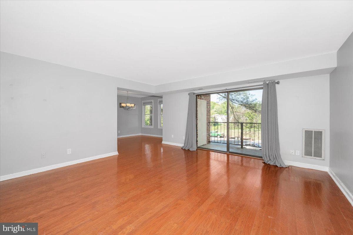 844 Quince Orchard Boulevard #101 photo 5