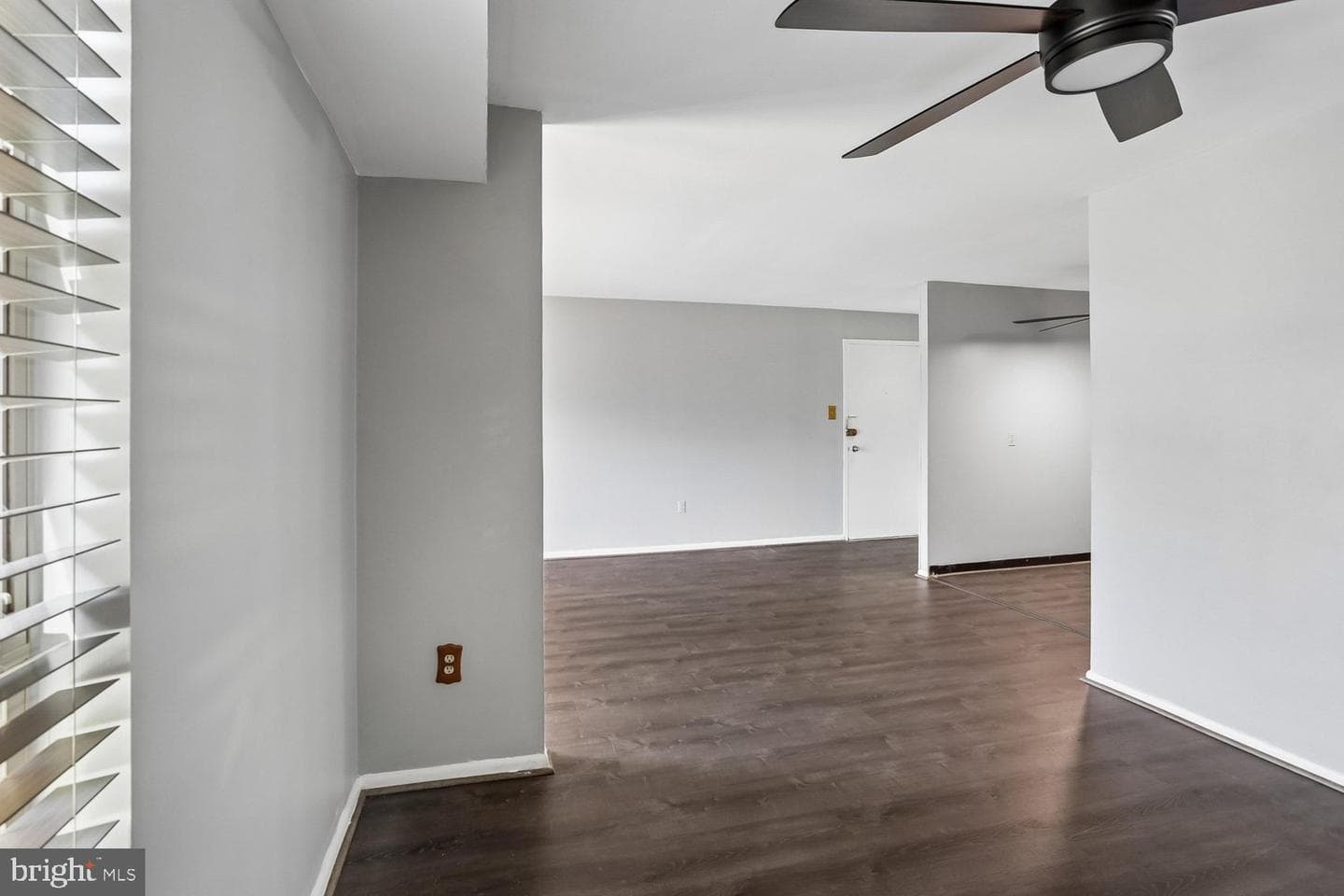 2201 Greenery Lane #104-11 photo 11