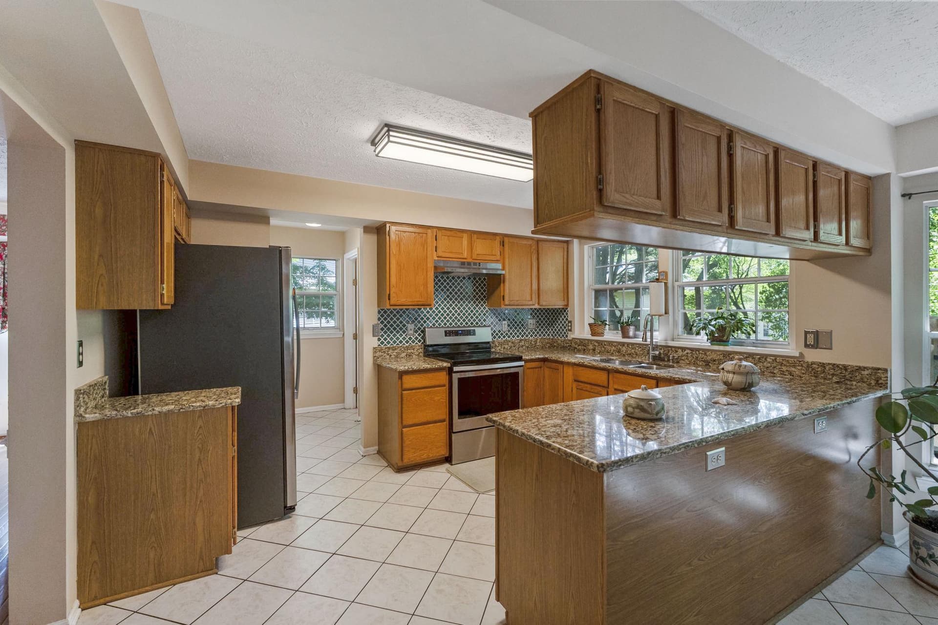 19317 Plummer Drive photo 7