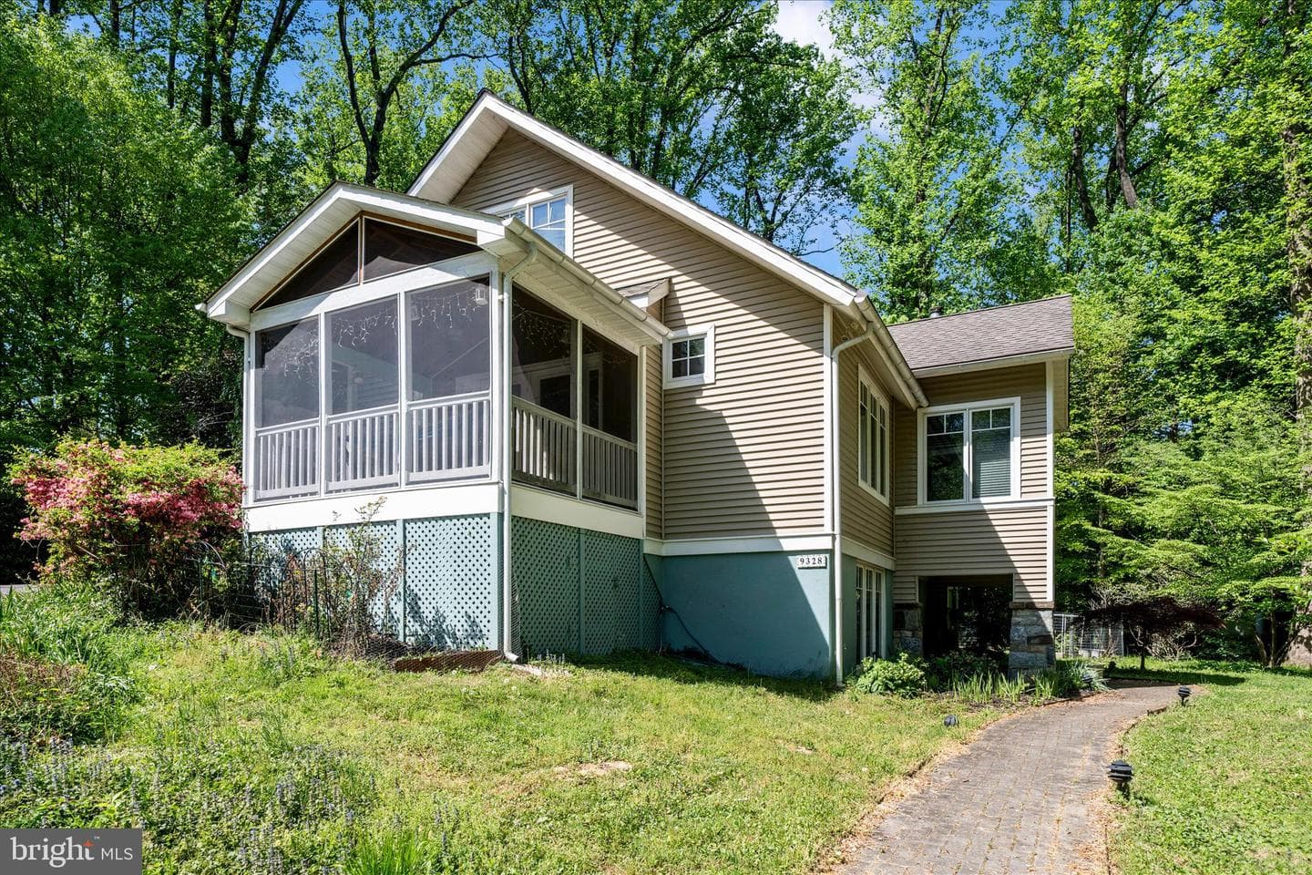 9328 Garden Court photo 56